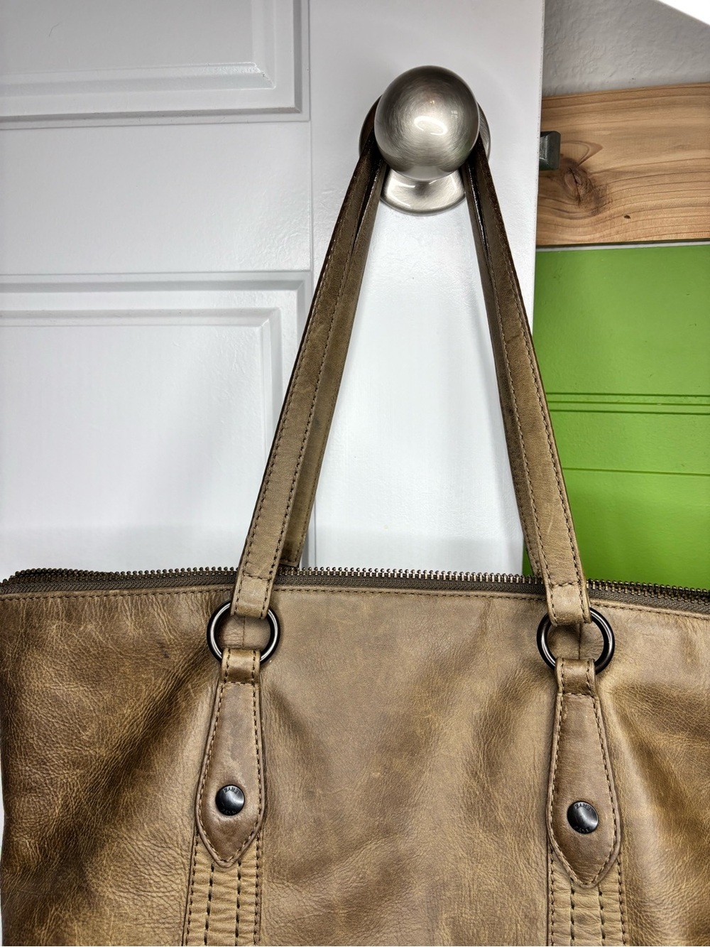 Frye Leather Melissa Zip Shopper Purse Tote Bag Khaki - Picture 5 of 12